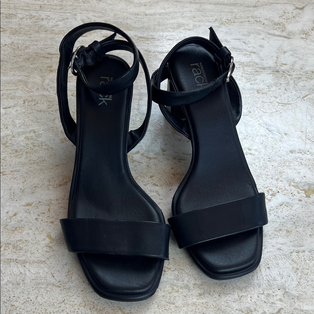 Nordstrom rack black heels 2.5 inch heel women’s size 6.5